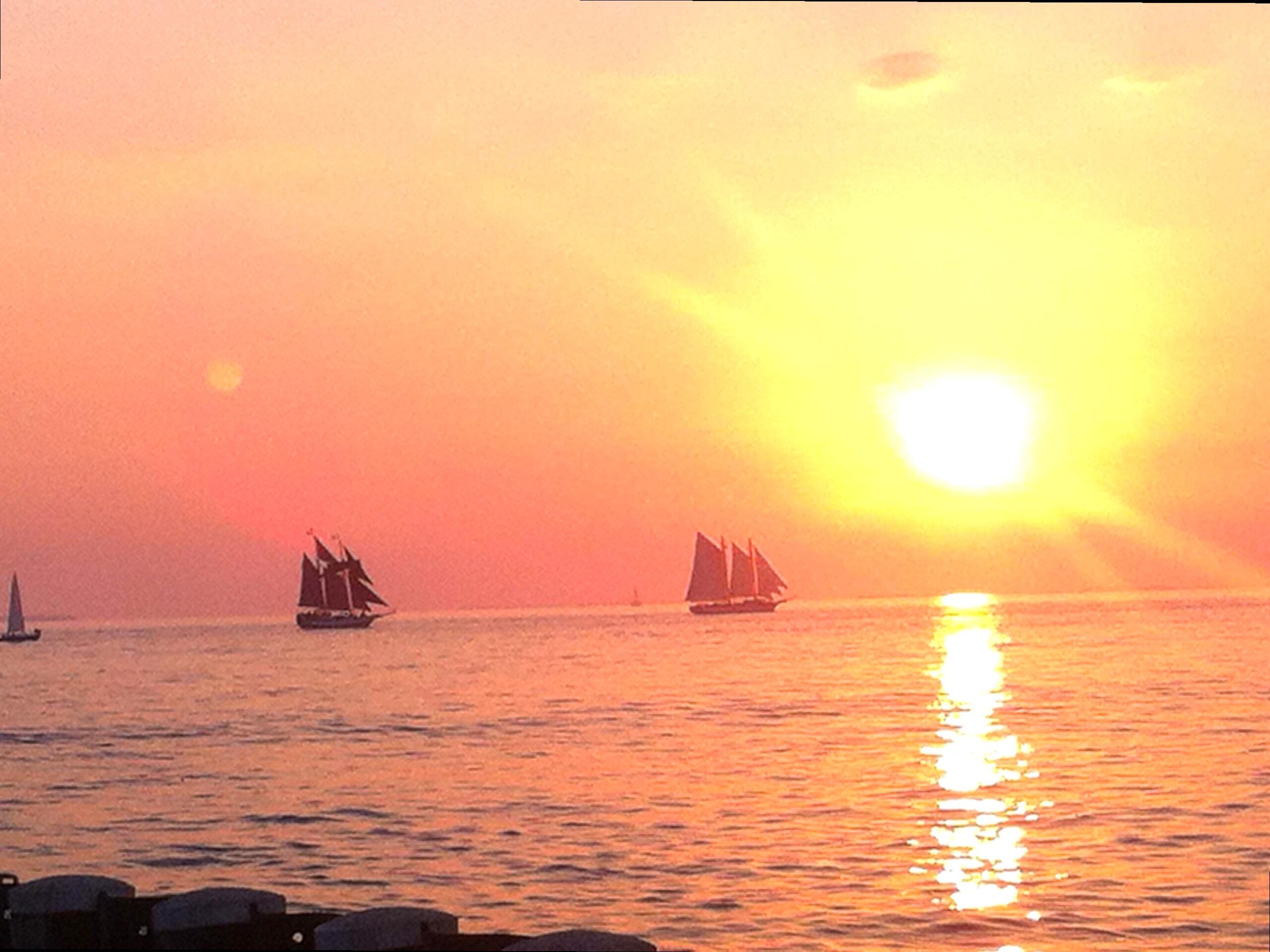 generalhealthcare | Sail Along the Reef at Sunset: Enjoy a sunset sail along the reef.