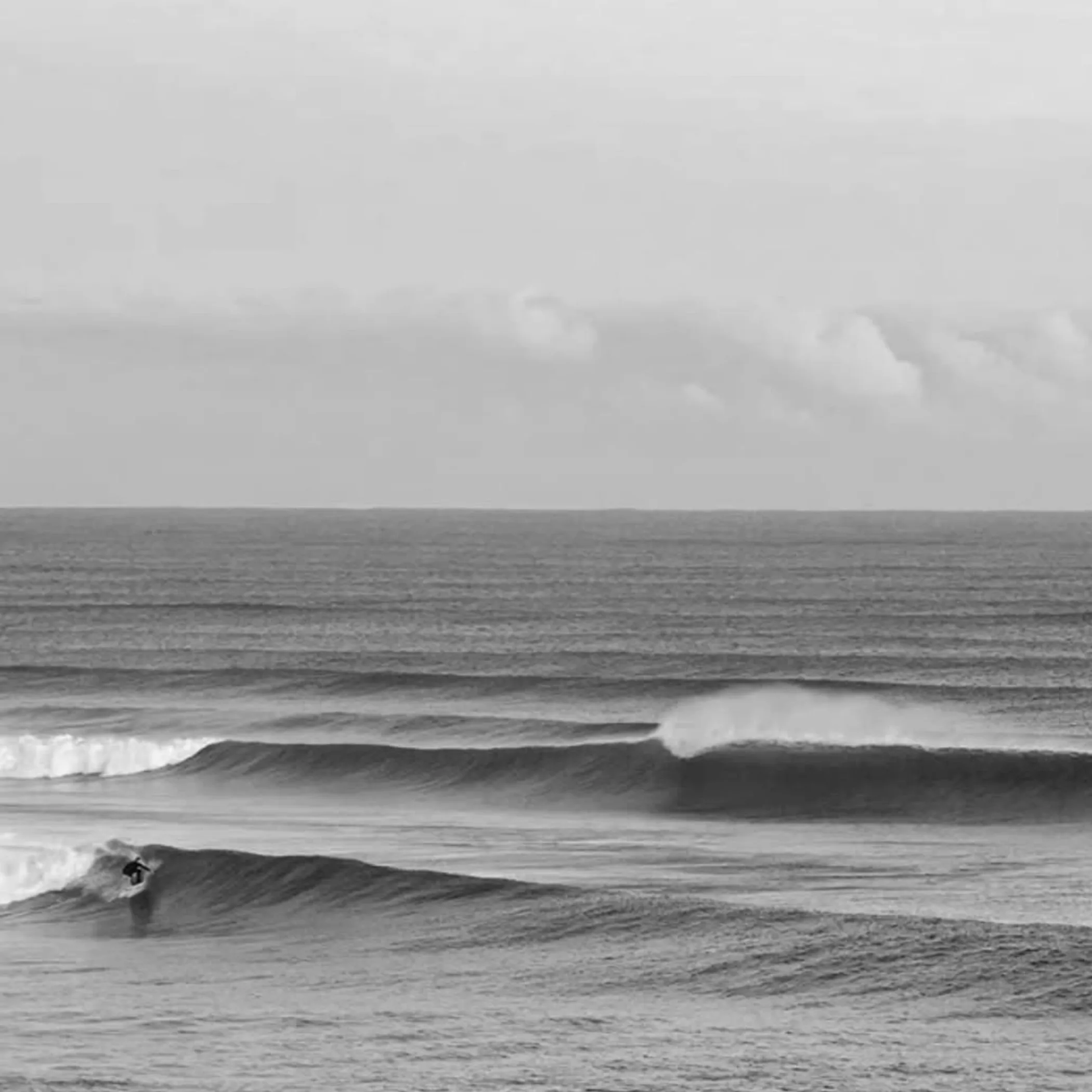 clean sharp surf photograph